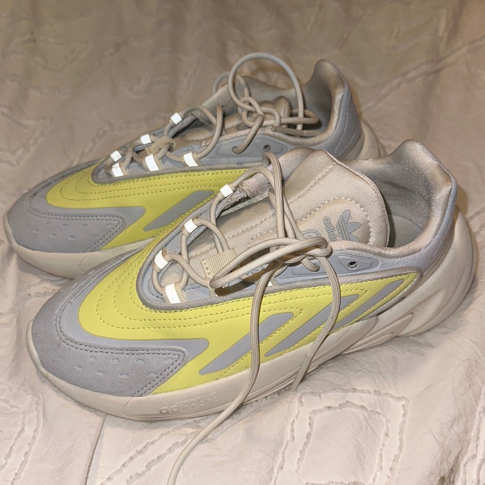 Adidas ozelia shoes